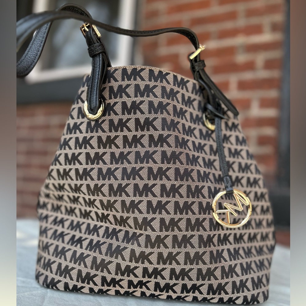 MK shoulder bag